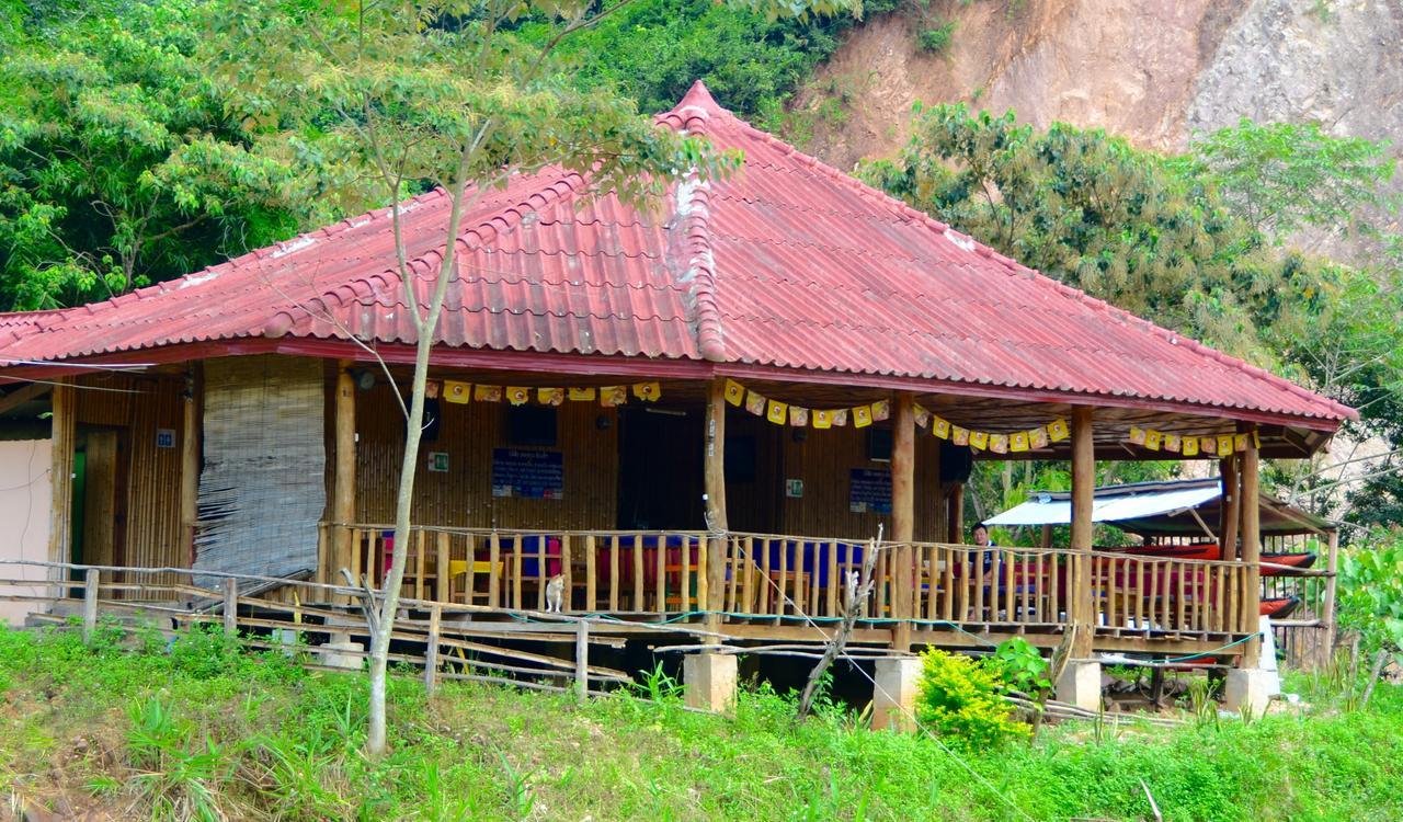 Chomdoy Bungalow & Restaurant หลวงน้ำทา ภายนอก รูปภาพ