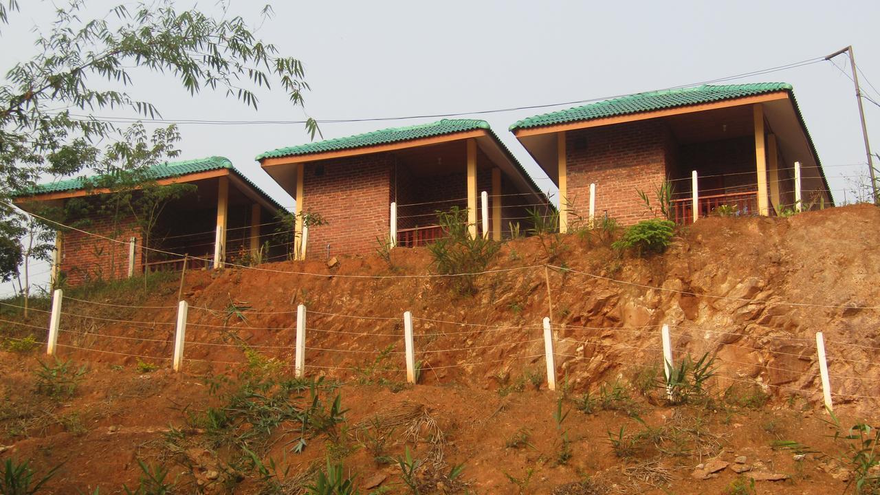 Chomdoy Bungalow & Restaurant หลวงน้ำทา ภายนอก รูปภาพ